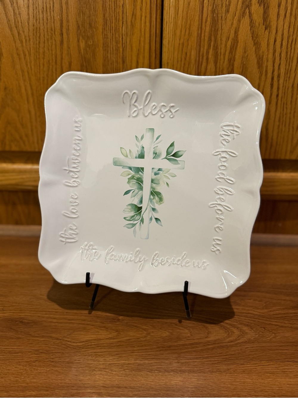 Decorative plate with stand